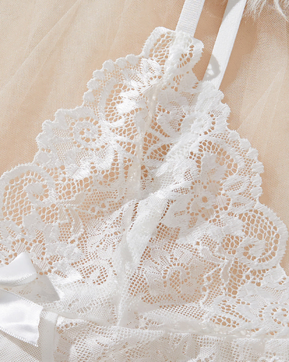 Julia™ | Seksowna koszula nocna z koronką i głębokim dekoltem w kształcie V & G-string