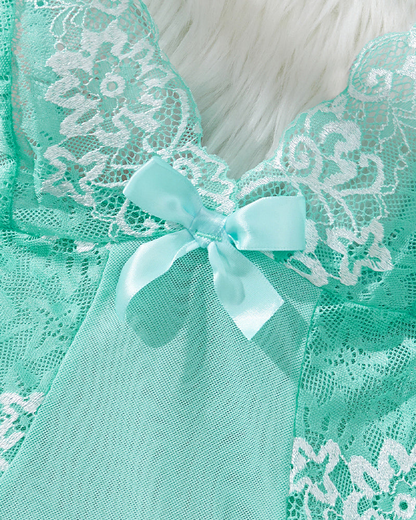 Julia™ | Seksowna koszula nocna z koronką i głębokim dekoltem w kształcie V & G-string